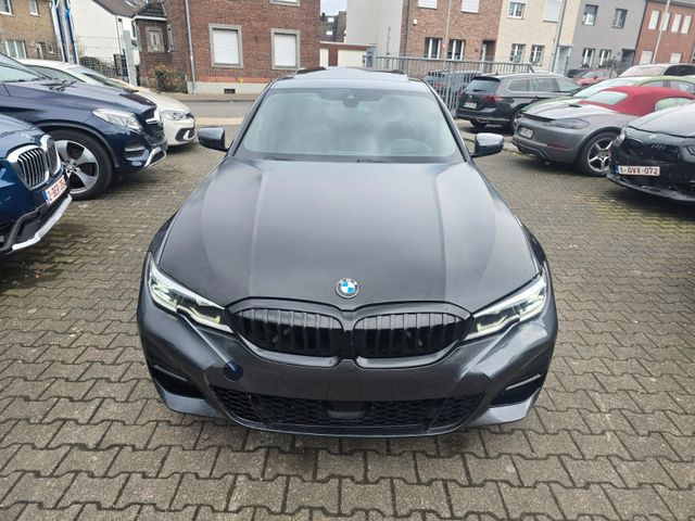 BMW 320 d M Sport Schiebedach Kamera Navi LED