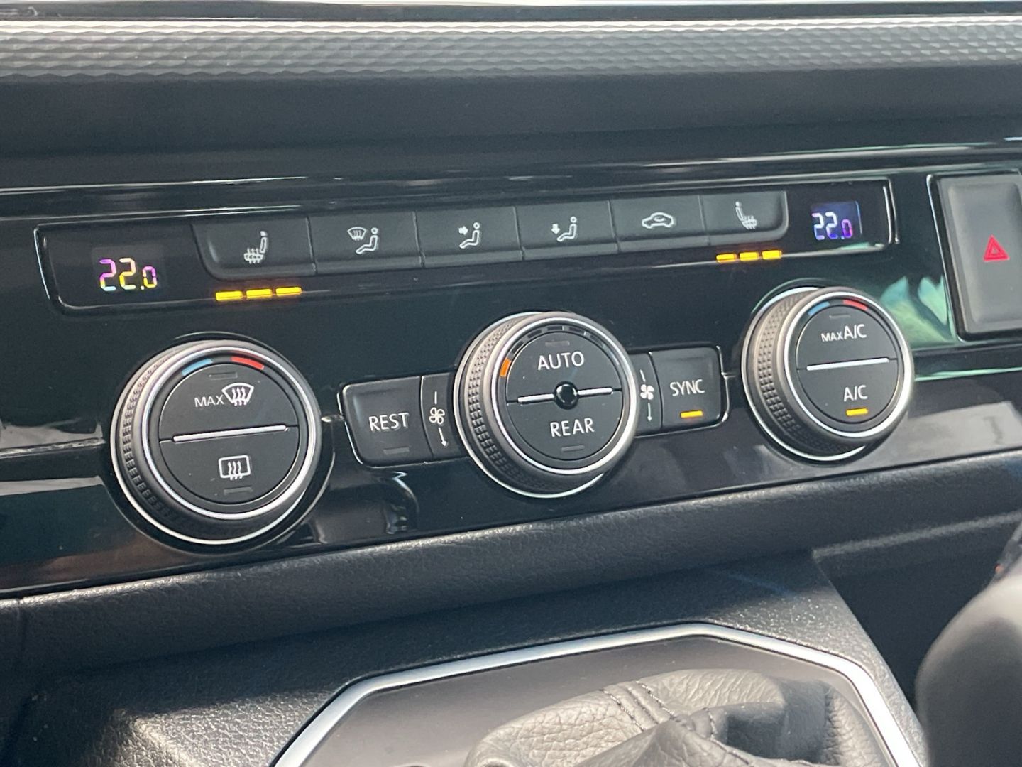 T6.1 Multivan 2.0 TDI DSG Gen Six AHK/LED/Kamera