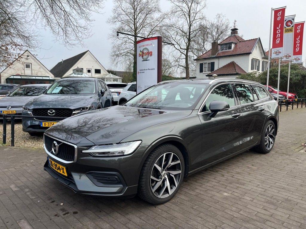 Volvo V60 2.0 T5 MOMENTUM 250PK automatik / AHK / CARP
