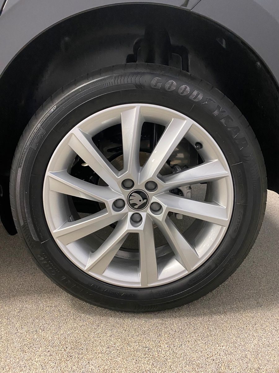 Fahrzeugabbildung SKODA Kamiq 1.0 TSI 85kW DSG Selection ACC+elek.Heck