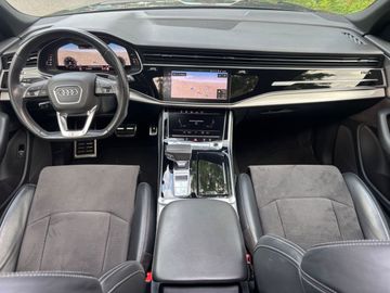Audi Q8 - 8