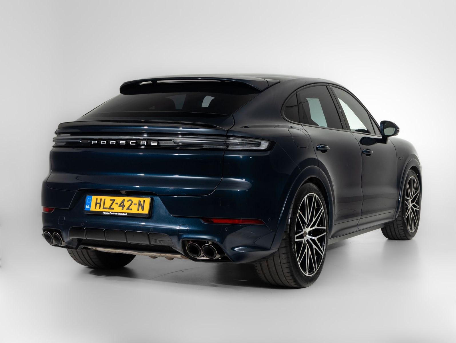 Porsche Cayenne Coupe Turbo E-Hybrid | PCCB | VOLL!! imagem 2
