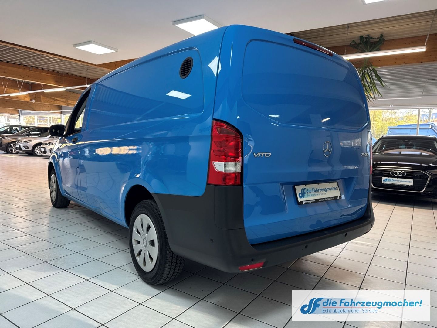 Fahrzeugabbildung Mercedes-Benz Vito Kasten111 CDI Lang SHZ Temp PDCv+h Leder Be