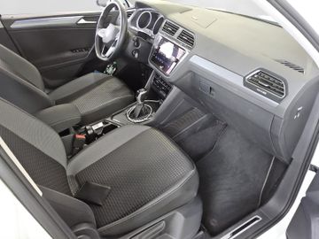 Volkswagen Tiguan - 3