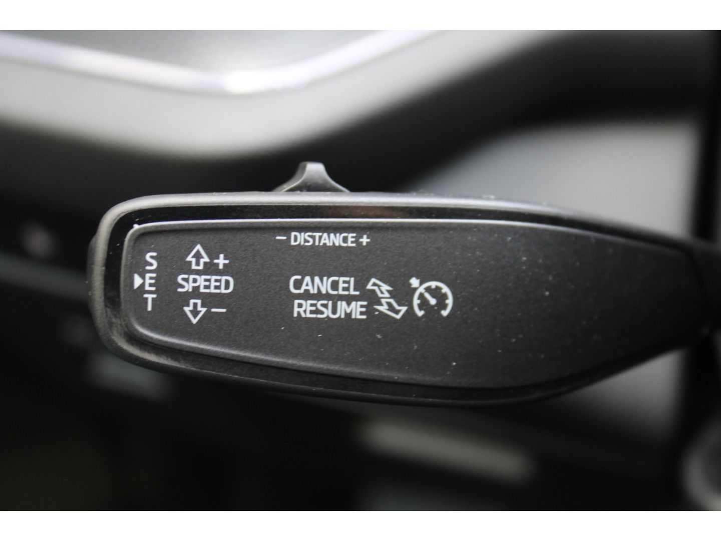 SKODA Kodiaq 1.5 TSI mHEV Selection ACC LED AHK TWA RF - Image 18