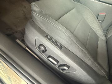 Skoda Superb COMBI 2.0 TDI DSG XENON NAVI ACC AHK