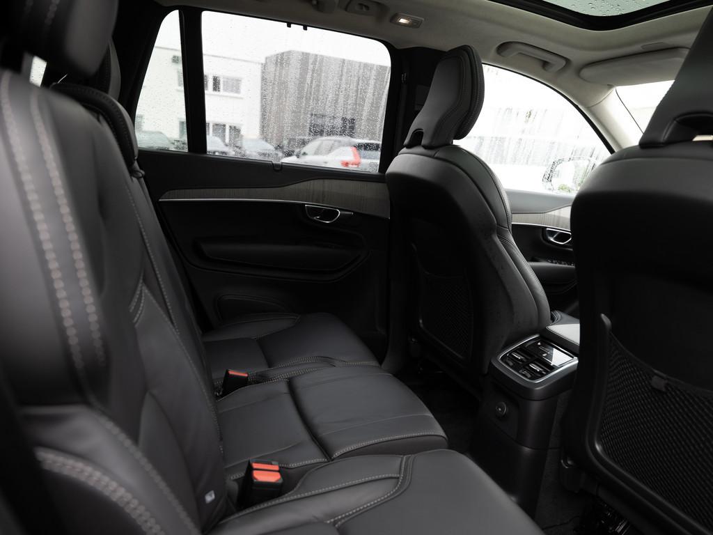 Volvo XC90 T8 Ultra Dark Recharge AWD HUD STANDHZ LED