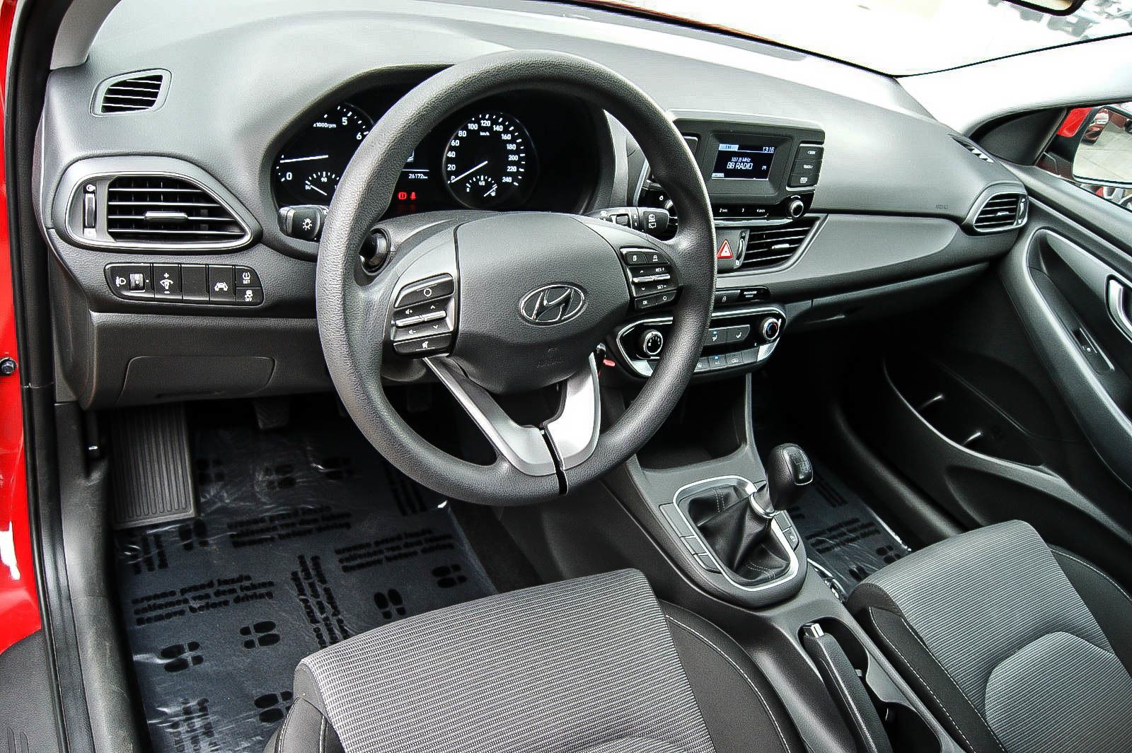 Fahrzeugabbildung Hyundai i30 1.4i pure Klima SPURASSISTENT BLUETOOTH 5trg
