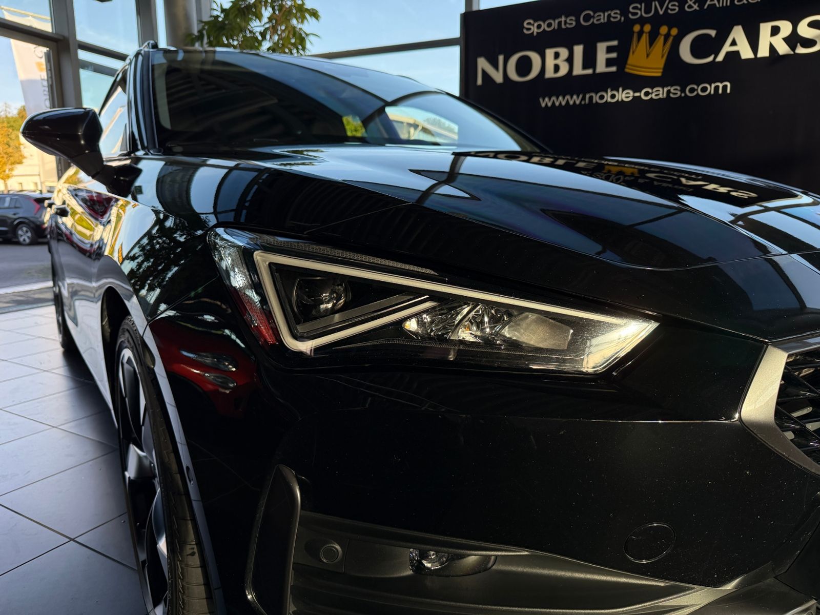 Fahrzeugabbildung CUPRA Leon 1.4 e-Hybrid VZ SHZ NAVI DAB