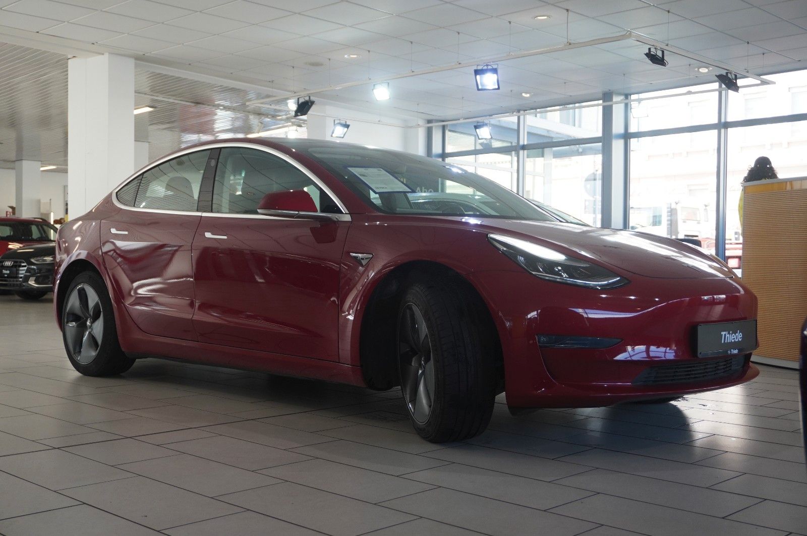 Fahrzeugabbildung Tesla Model 3 Standard Range Plus NAVI/KAMERA/SH/PANO