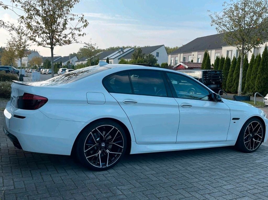 Image of BMW 520