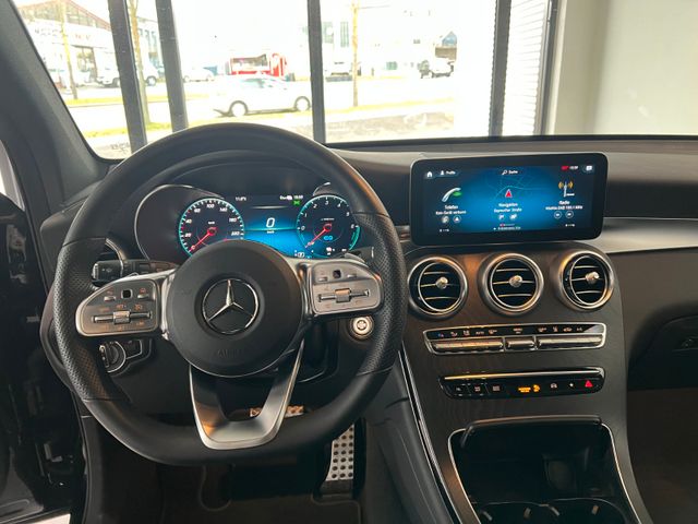 Fahrzeugabbildung Mercedes-Benz GLC 300 de 4M AMG/Night/Pano/AHK