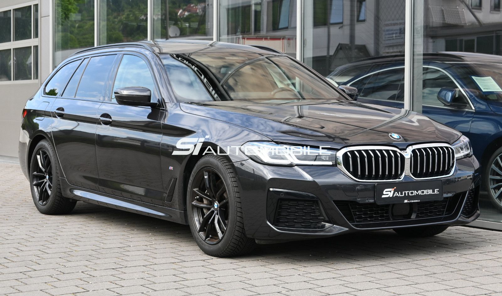 Fahrzeugabbildung BMW 540d xDr. Touring M-Sport °ACC°AHK°STANDHZ°PANO°
