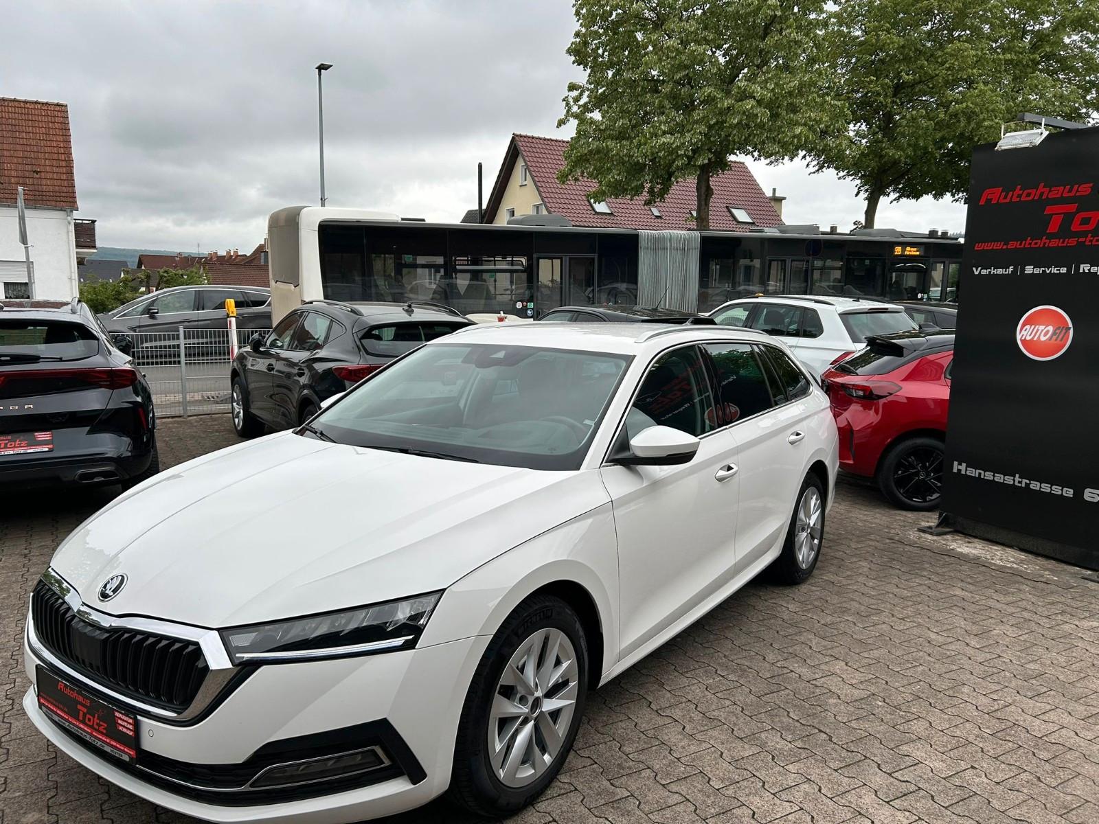 Skoda Octavia Combi Style *NAVI*AHK*SHZ*