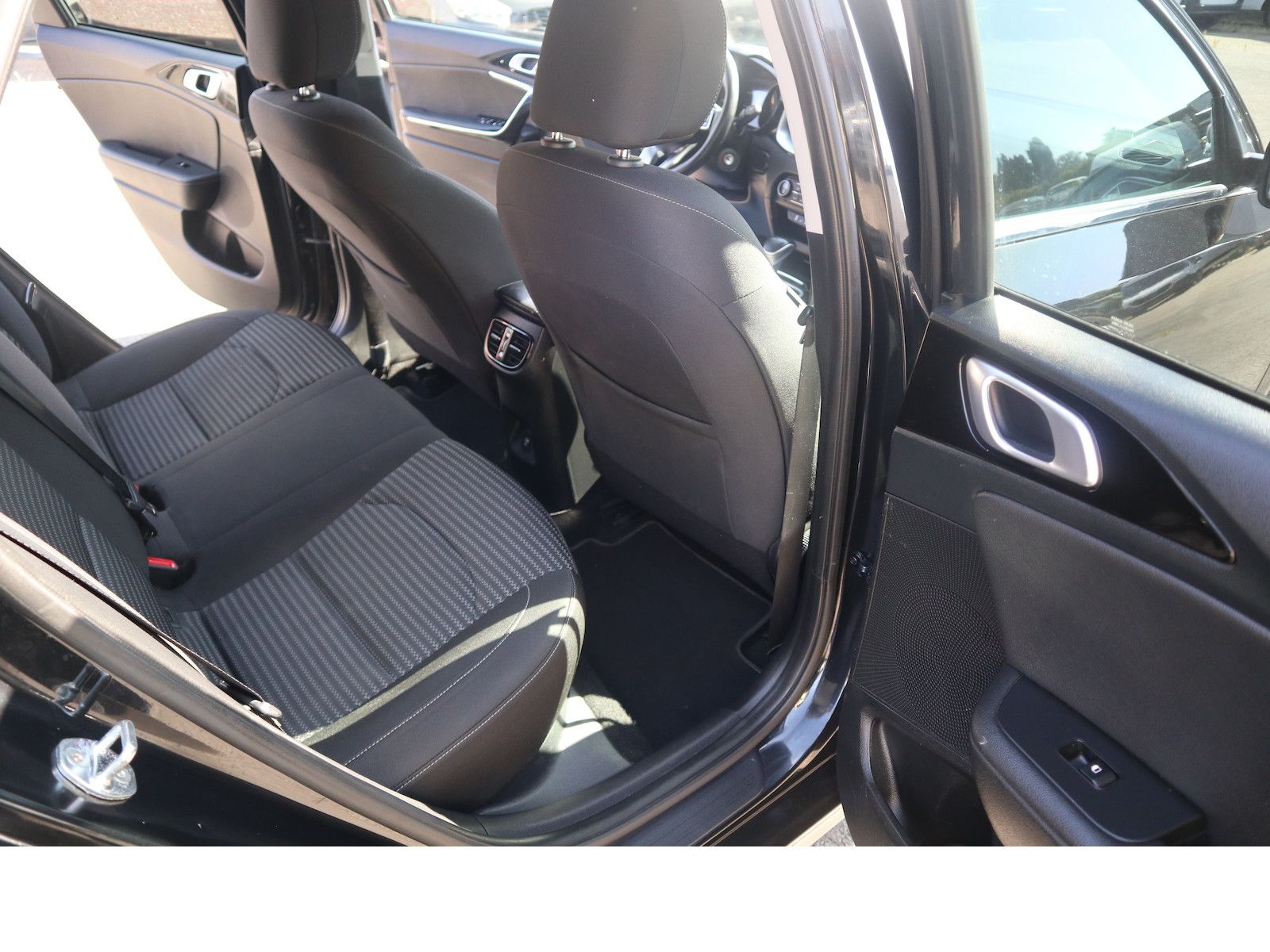 Fahrzeugabbildung Kia cee´d Sportswagon Navi Tempo Scheckheftgepflegt