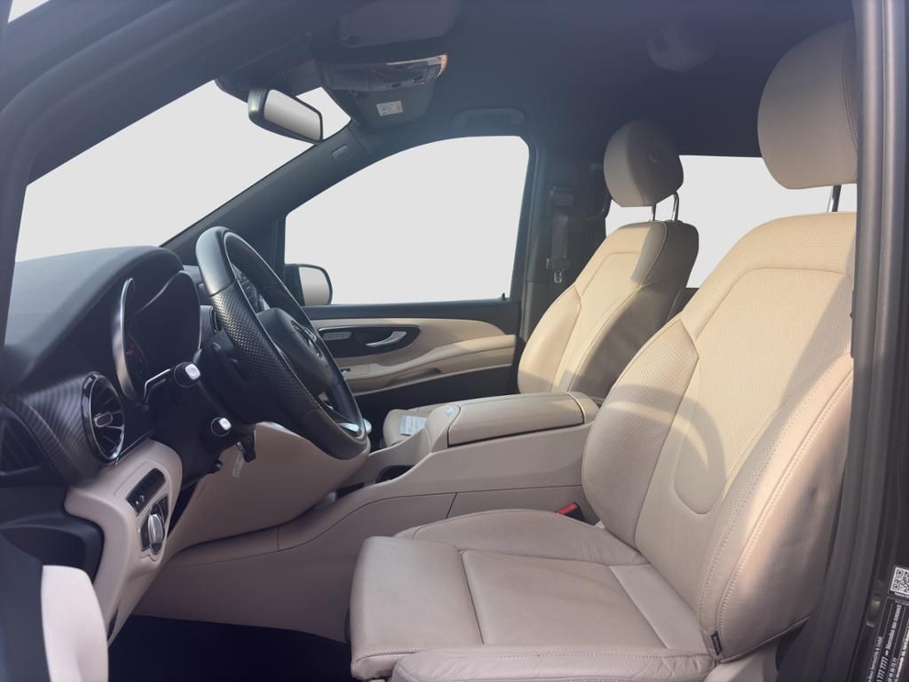 Fahrzeugabbildung Mercedes-Benz V 300 d AVANTGARDE EDITION Lang Leder*Pano*SD*LM