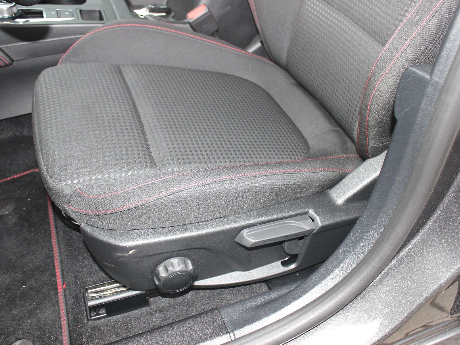 Fahrzeugabbildung Ford Focus ST-Line X 1,5 EcoBlue