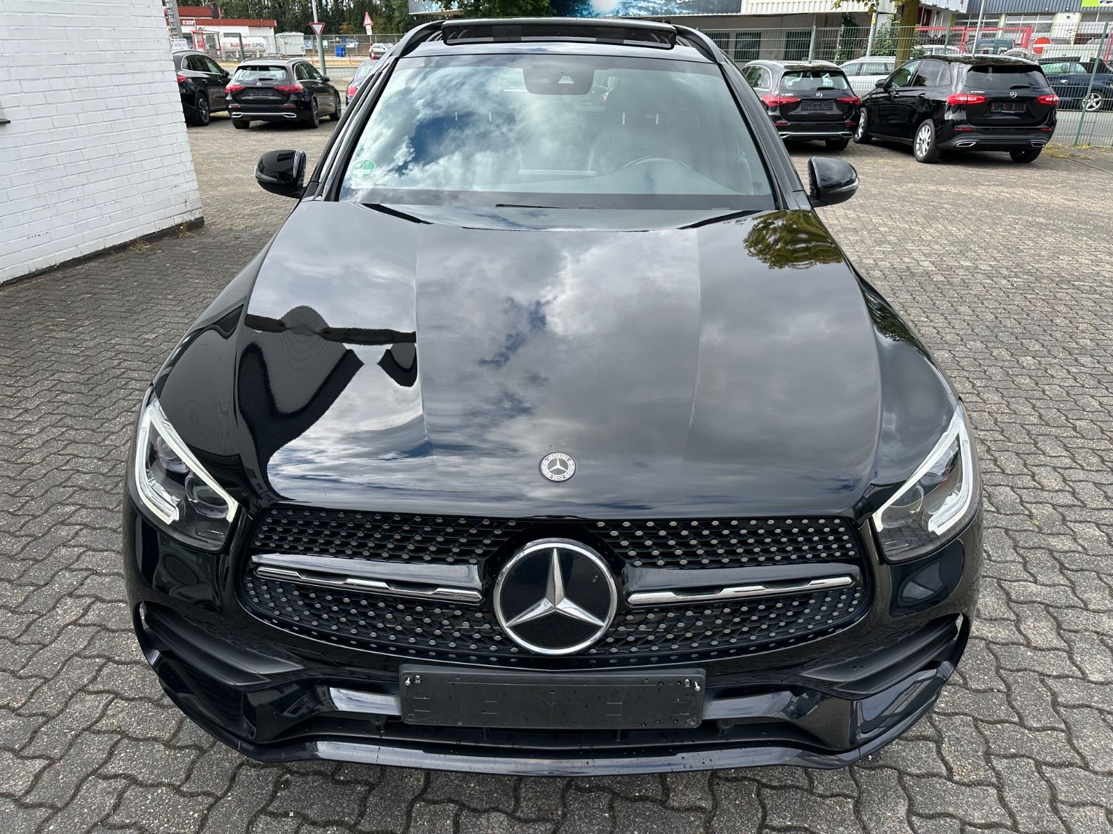 Mercedes-Benz GLC 300 de AMG Line Pano KeyGo Kamera Memory imagem 2