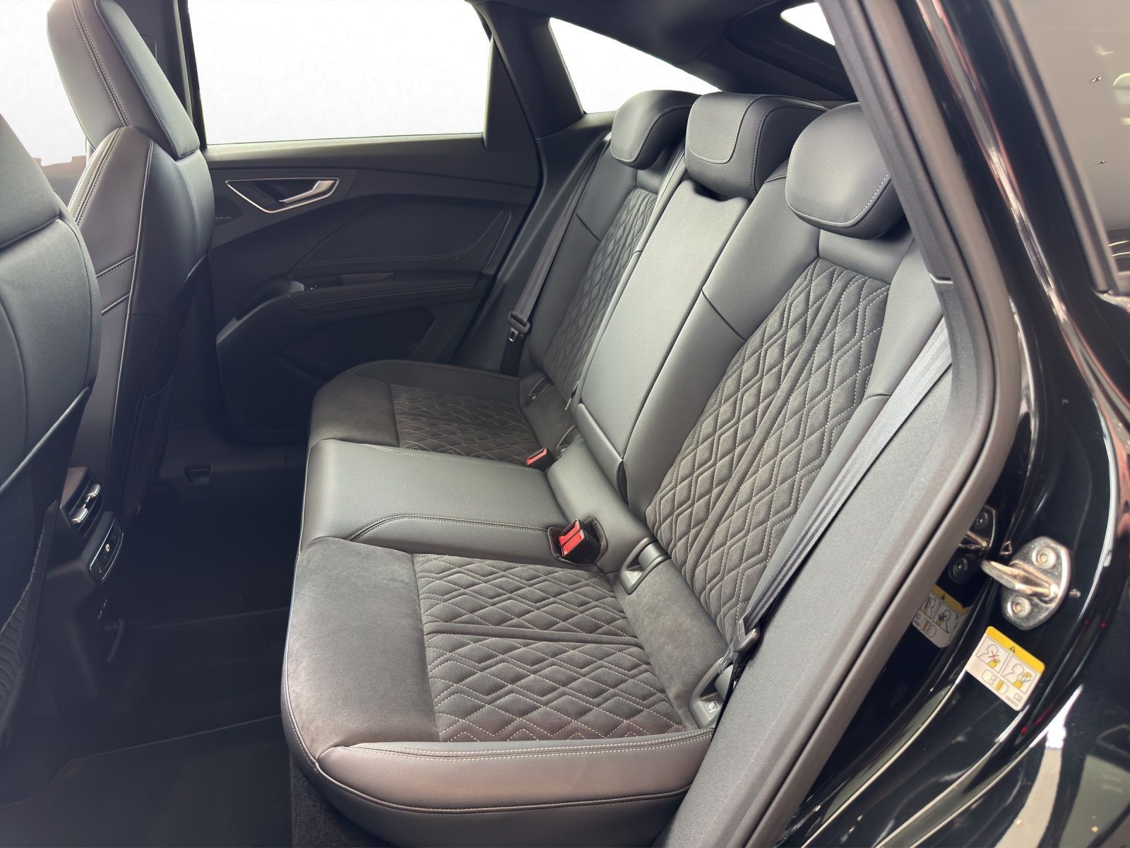 Audi Q4 e-tron - Bild 17