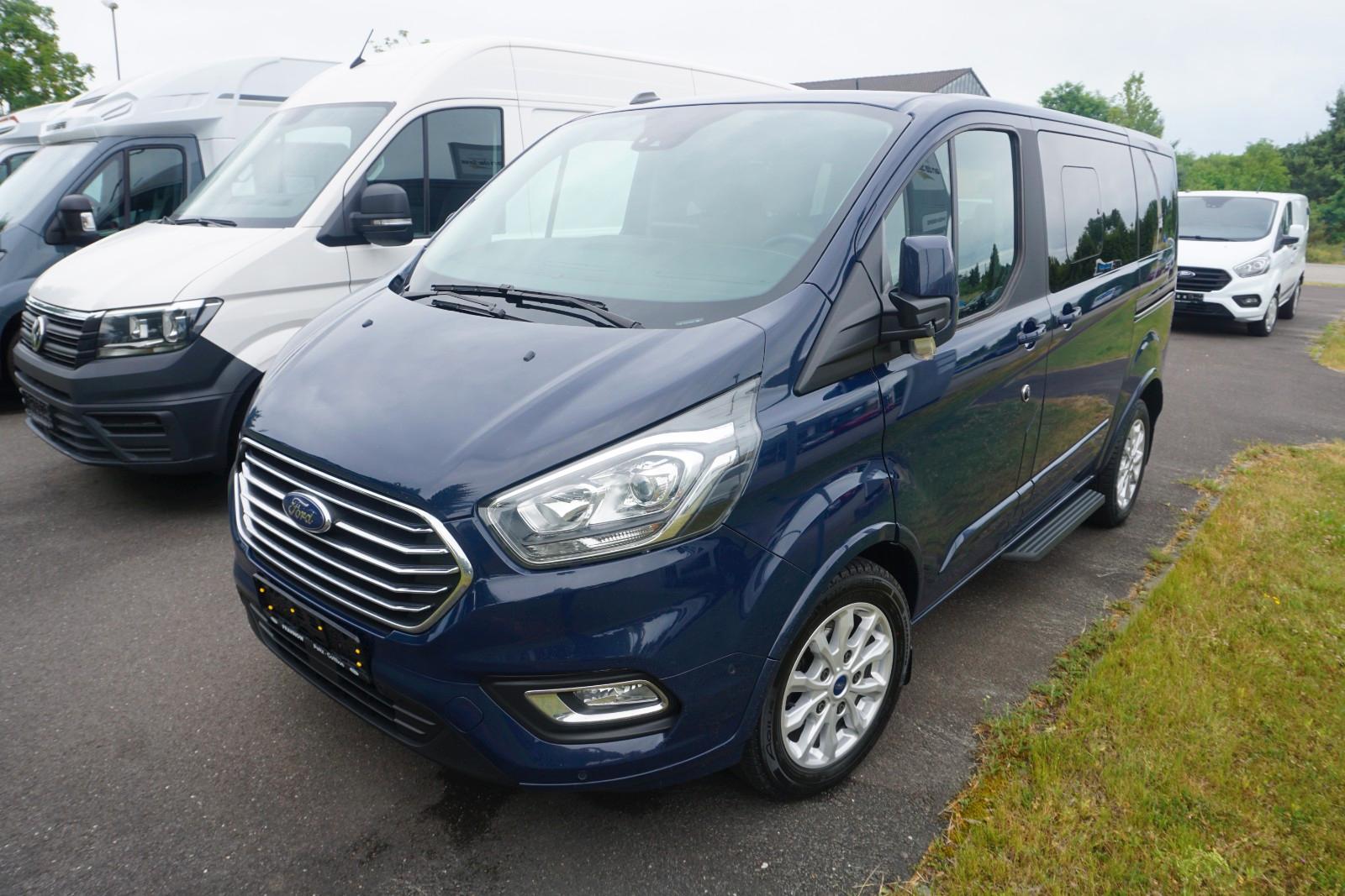 Ford Tourneo Custom L1 Titanium 2,0 Eco Blue 9-Sitzer