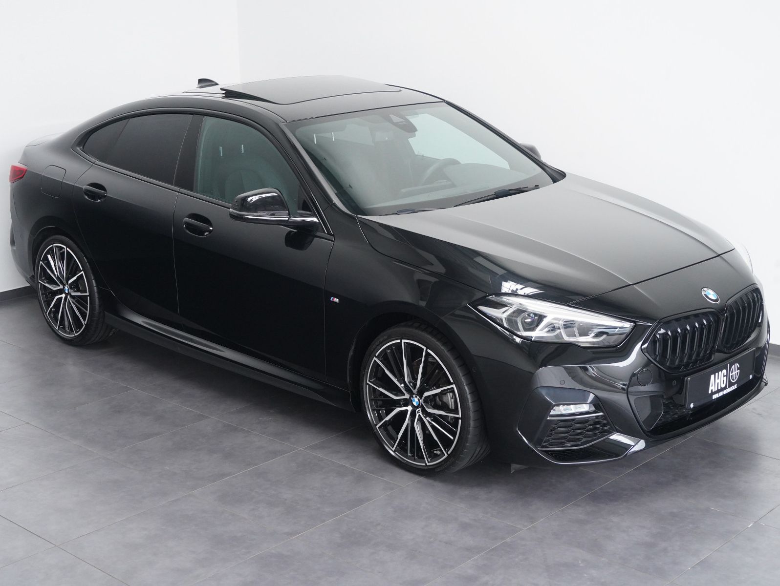 Fahrzeugabbildung BMW 218 i Gran Coupé M Sport PANORAMA