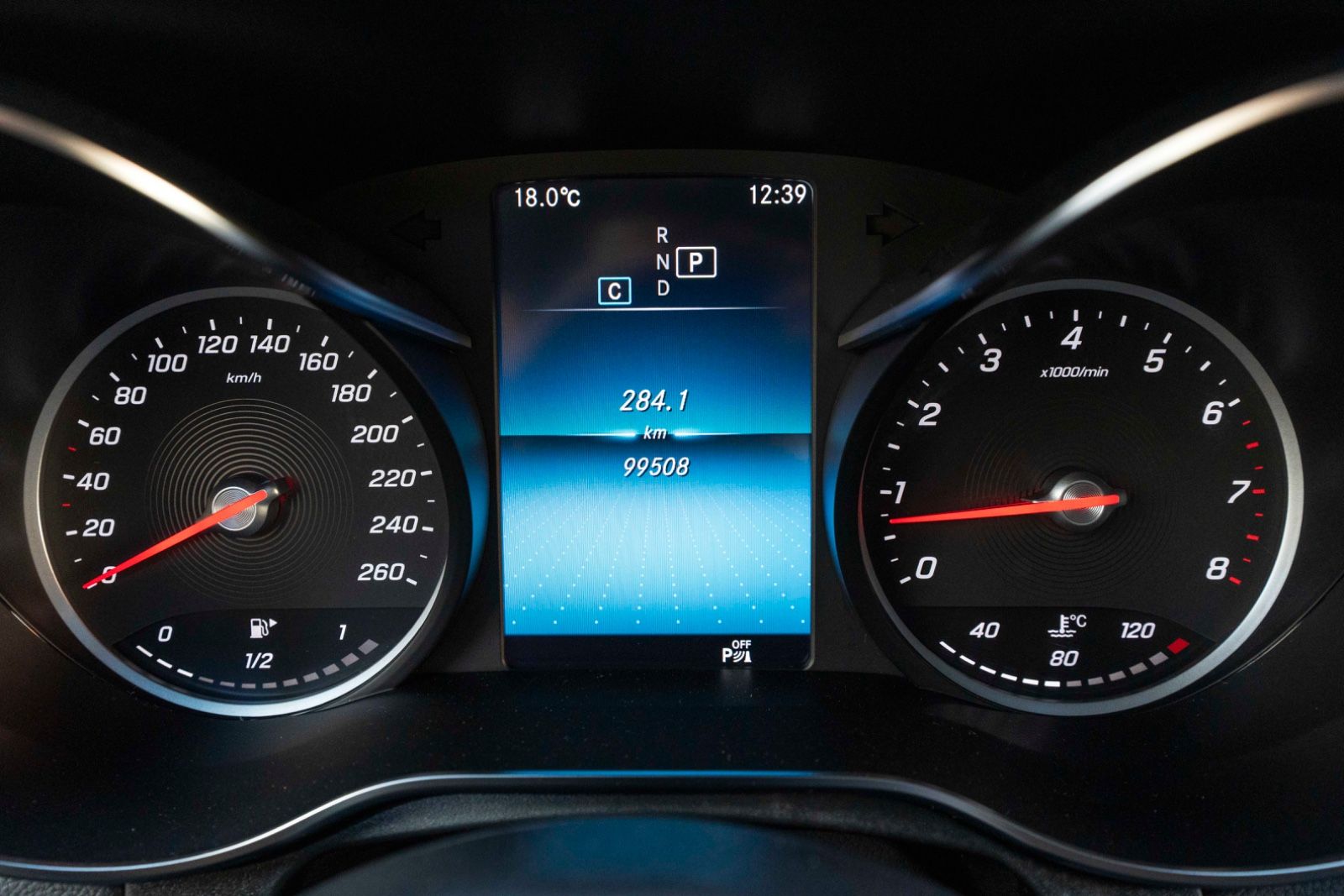 Fahrzeugabbildung Mercedes-Benz GLC 300 4MATIC LED 360° PANO TOTW NAV OFFROAD