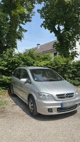 Opel zafira - Opel Zafira aus 2004 mit Diesel-Antrieb