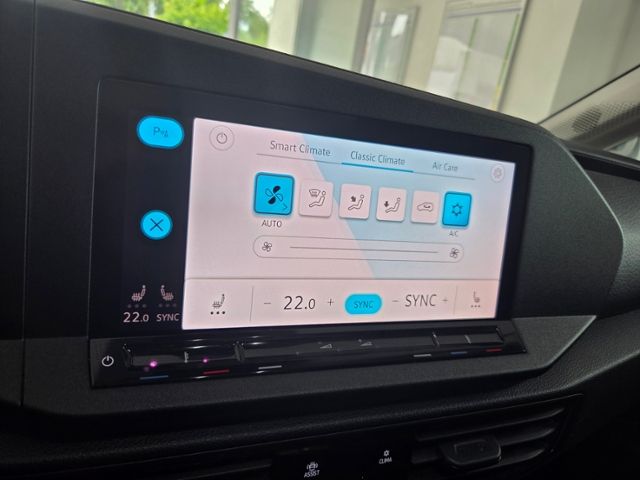 Caddy Cargo 2.0 TDI DSG LED NAV ACC STH vorbAHK