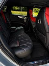 BMW XM 4.4 - - graue BMW XM