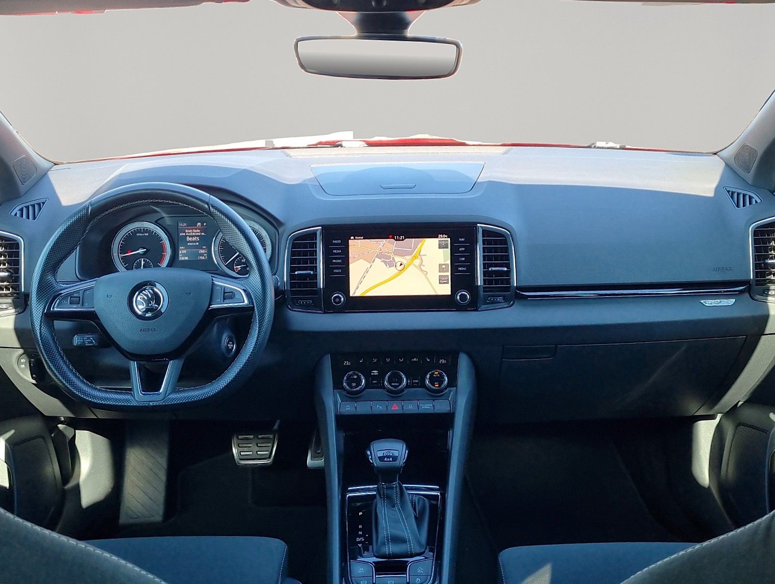 Fahrzeugabbildung SKODA Karoq Sportline 4x4 2,0 TSI DSG Navi ACC AHK PDC