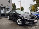 Volkswagen Passat Variant - Volkswagen Passat Variant aus 2020
