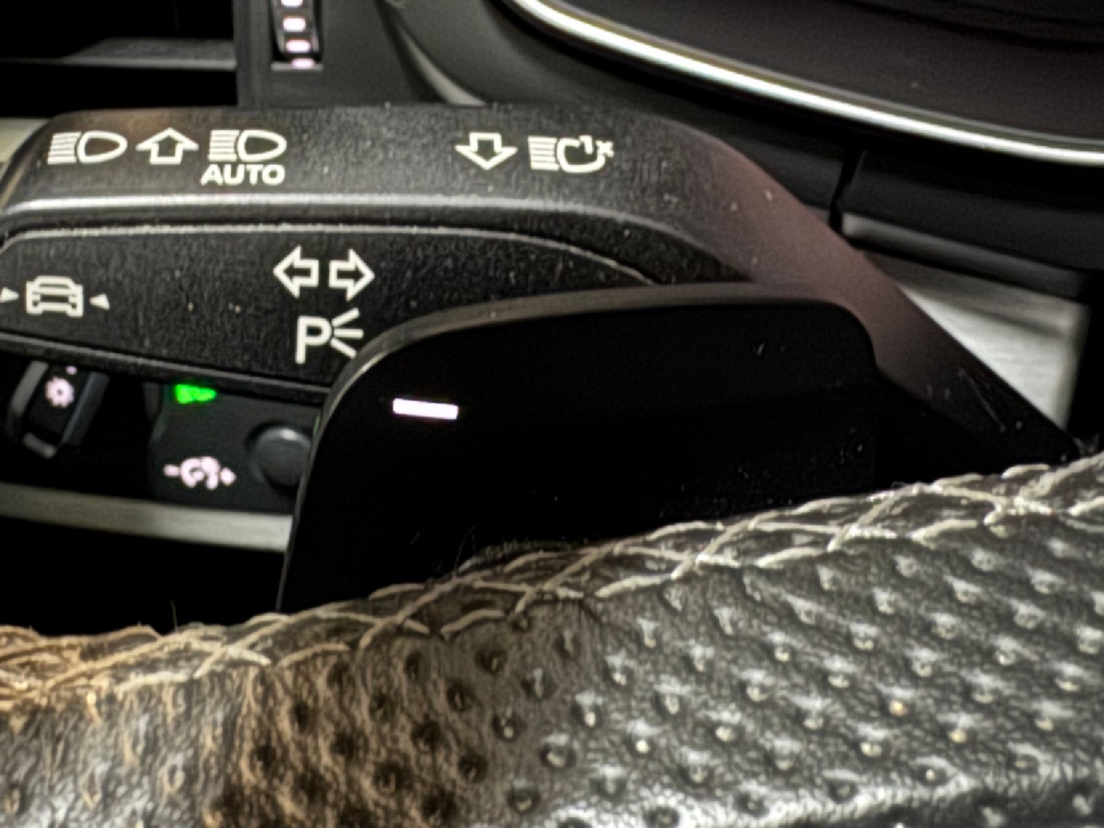 Fahrzeugabbildung Audi A4 35 TDI S-LINE BLACK RS4 SITZE MASSAGE VIRTUAL