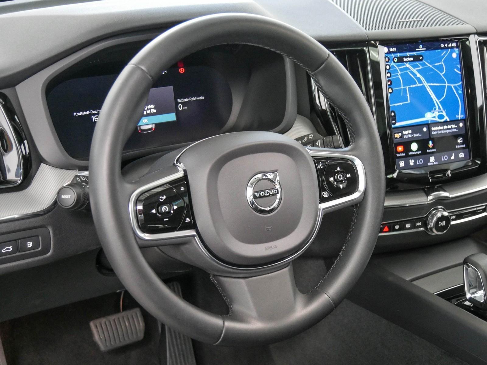 Volvo XC60 T6 AWD Recharge Plus Dark #LED/PDC/RFK/Harm