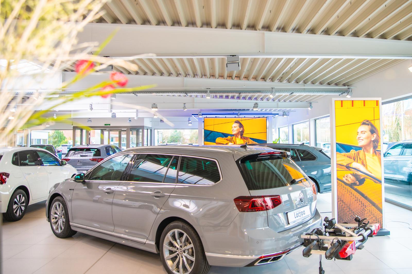 showroom-image-bottom