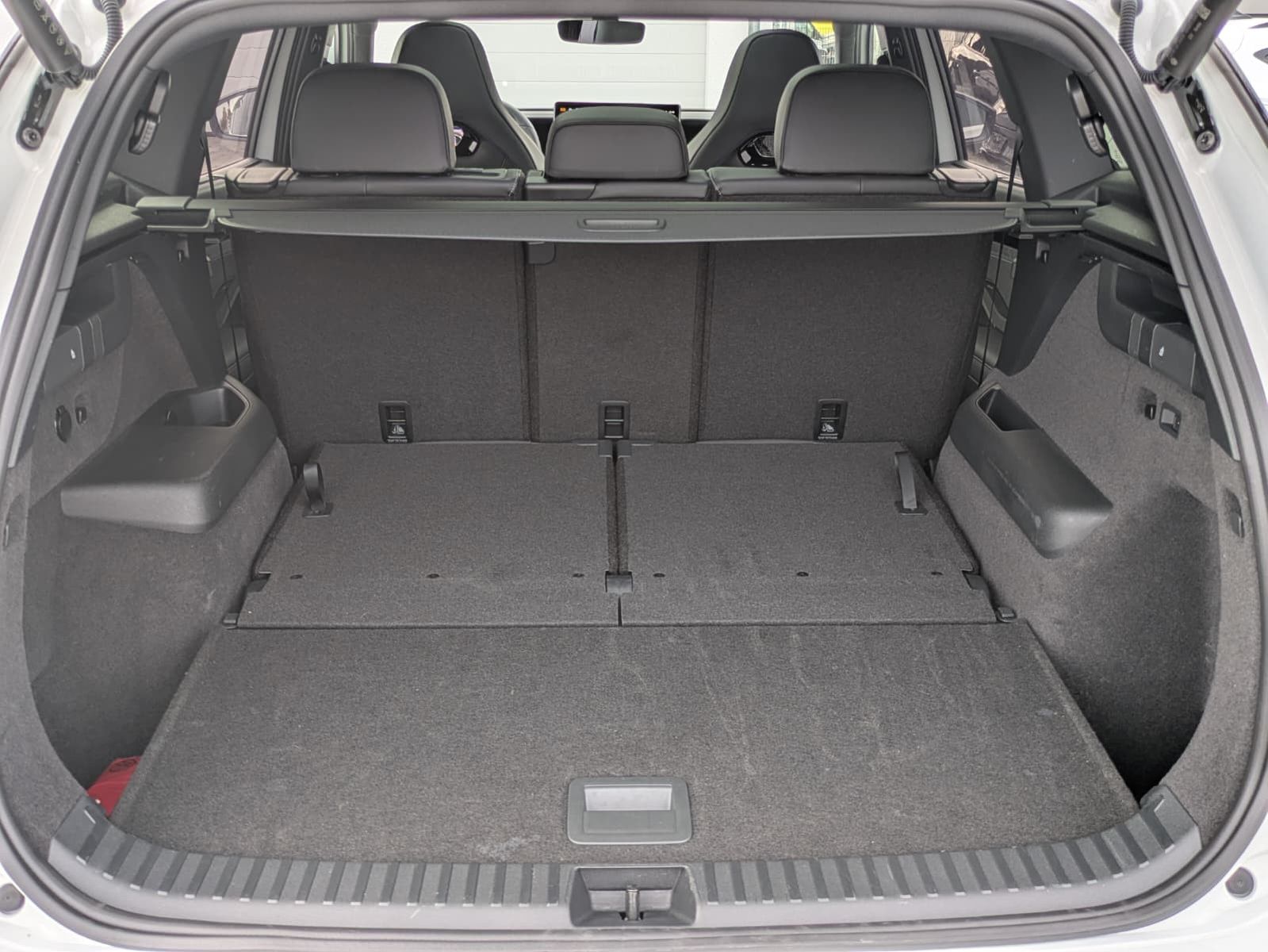 Fahrzeugabbildung Volkswagen Tayron 2.0 TDI 4M R-Line 7Si*MATRIX*AHK*PANO*HUD