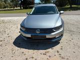 Volkswagen Passat Variant Trendline BMT/Start-Stopp - Volkswagen Passat Variant: Trendline