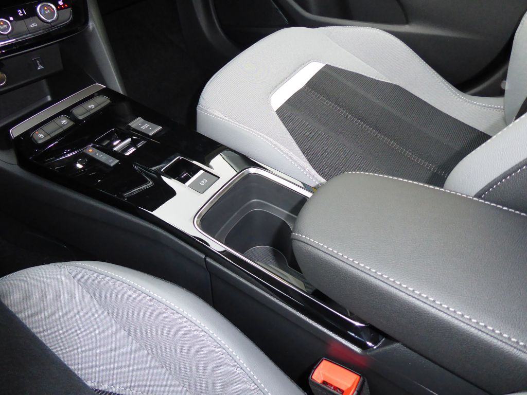 Fahrzeugabbildung Opel Mokka 1.2 Turbo Aut. Elegance+Sitzh+PDC+LED
