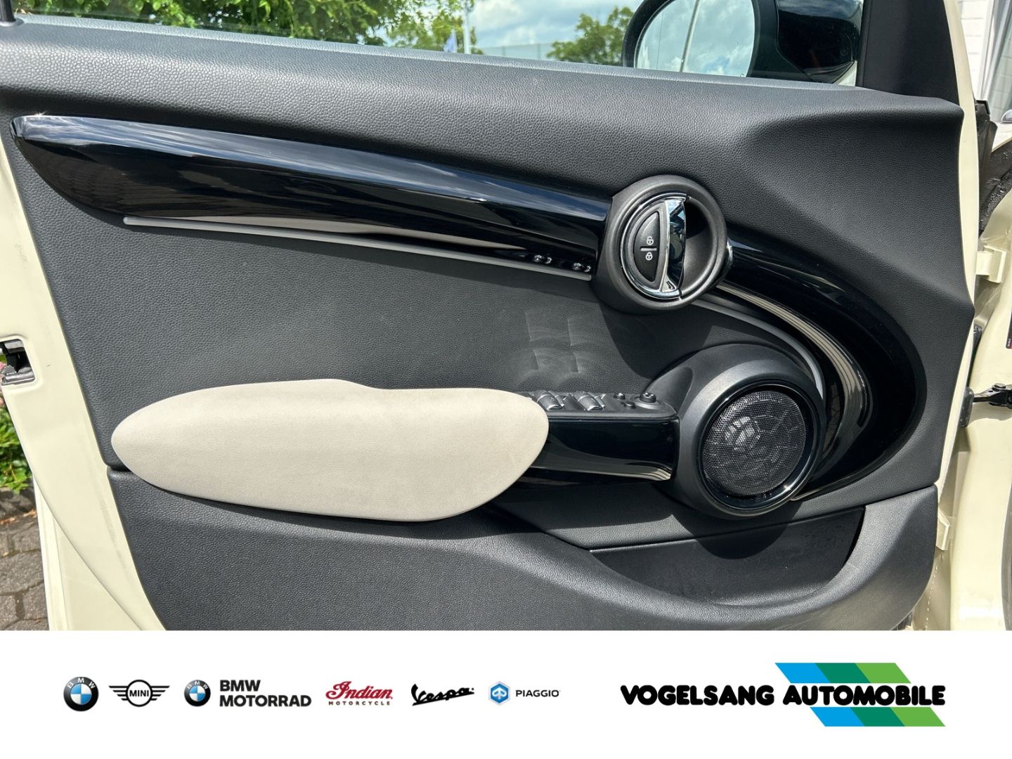 Fahrzeugabbildung MINI Cooper John Cooper Works Trim Vollausstattung Pa