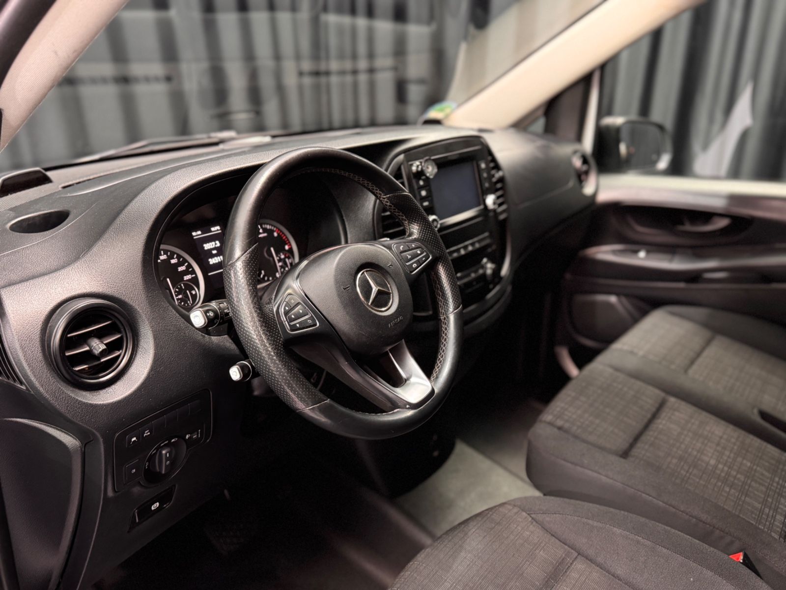 Fahrzeugabbildung Mercedes-Benz Vito Kasten 119 CDI/BT lang|AUTOMATIK|NAVI|AHK