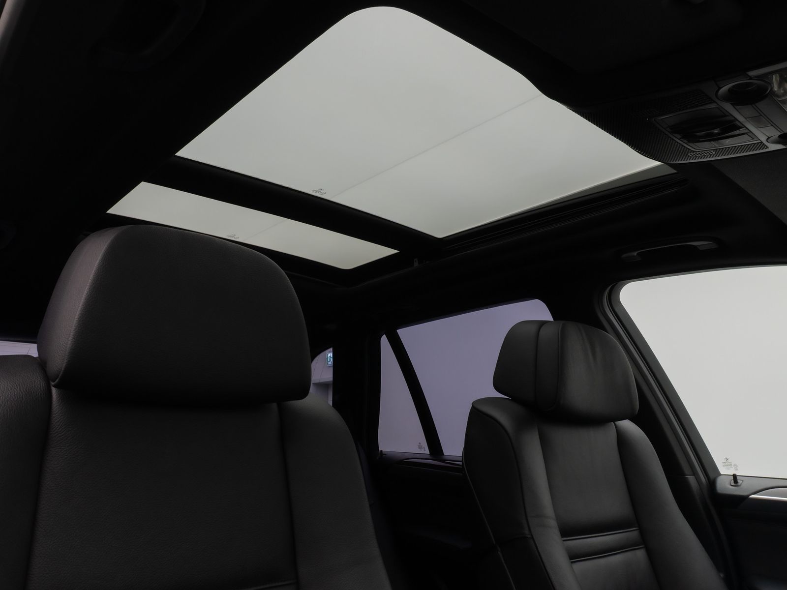 Fahrzeugabbildung BMW X5 xD40d  Sport Panorama Kamera HUD HiFi SoftCL