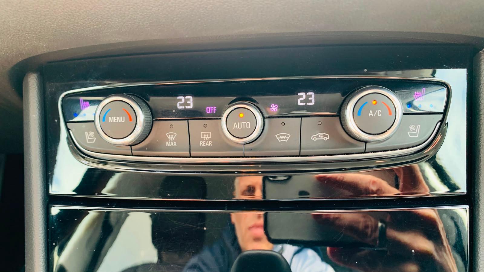 Opel Grandland Leder Navi AHK Sitzbelüft. LED