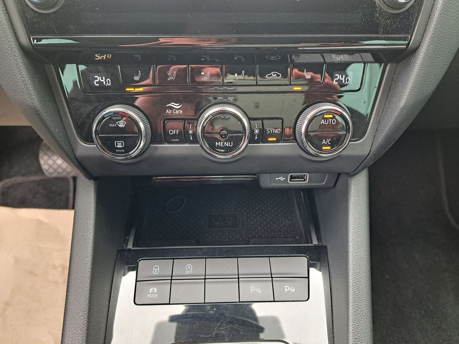 Fahrzeugabbildung SKODA Octavia Style 2.0 TDI DSG LED NAVI PARK-ASSIST