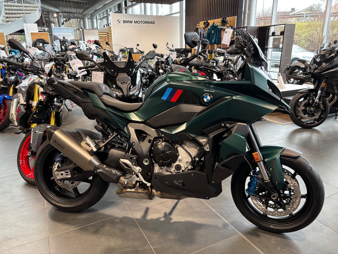Fahrzeugabbildung BMW M 1000 XR