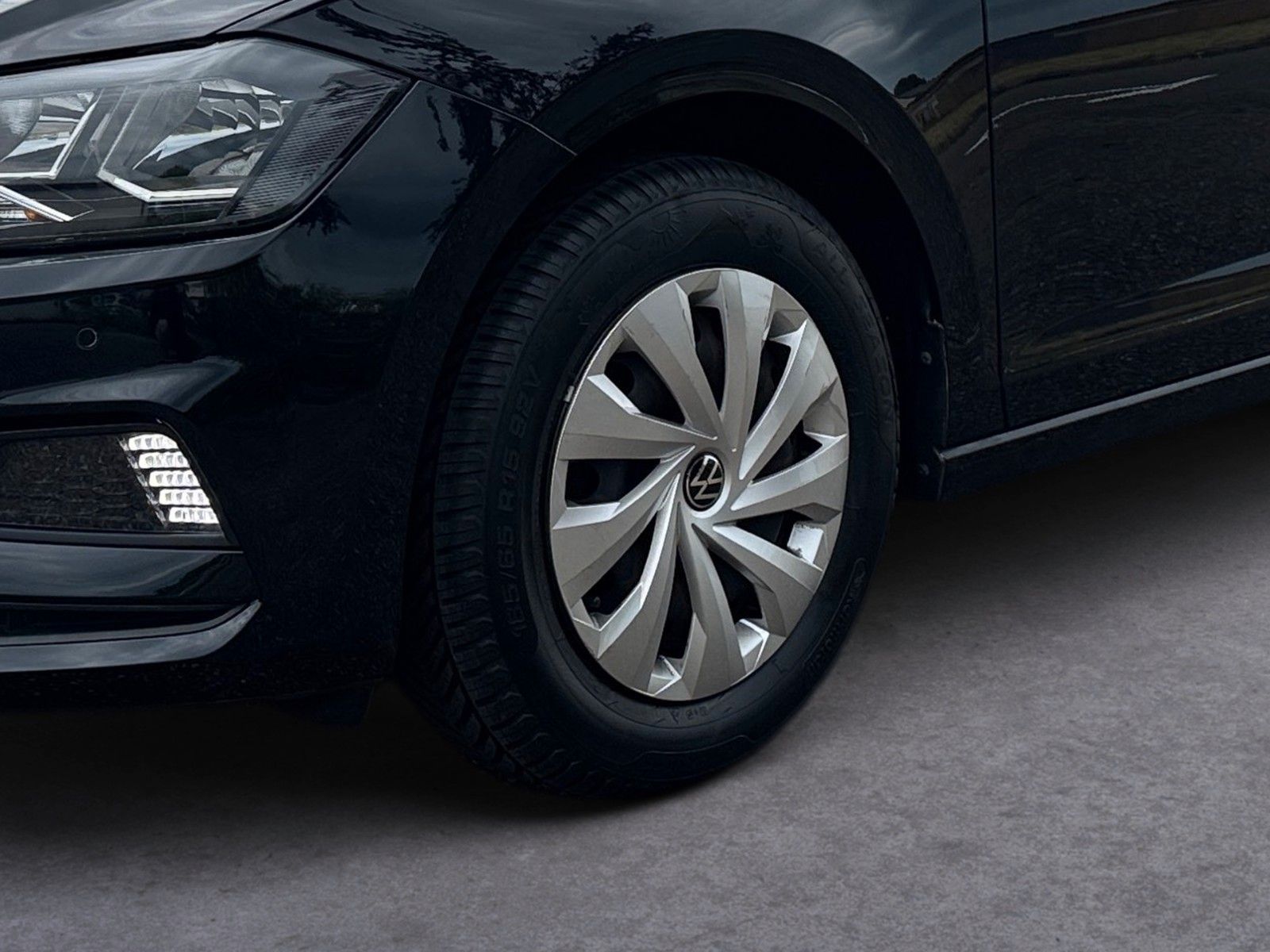 Fahrzeugabbildung Volkswagen Polo VI Comfortline 1.0TSI