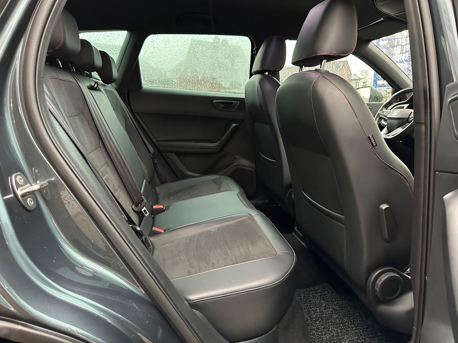 Fahrzeugabbildung SEAT Ateca 2.0 TDI FR DSG AHK/Navi/Dinamica/Beats