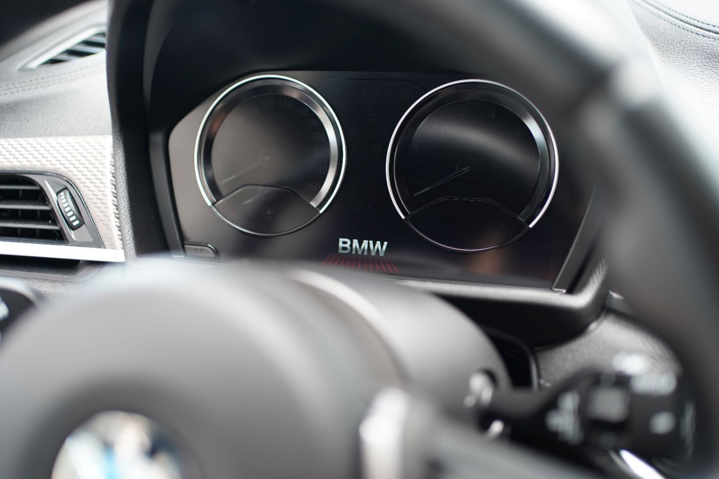 Fahrzeugabbildung BMW X2 xDrive20i M Sport Mesh Edition +LED+Navi+Lede