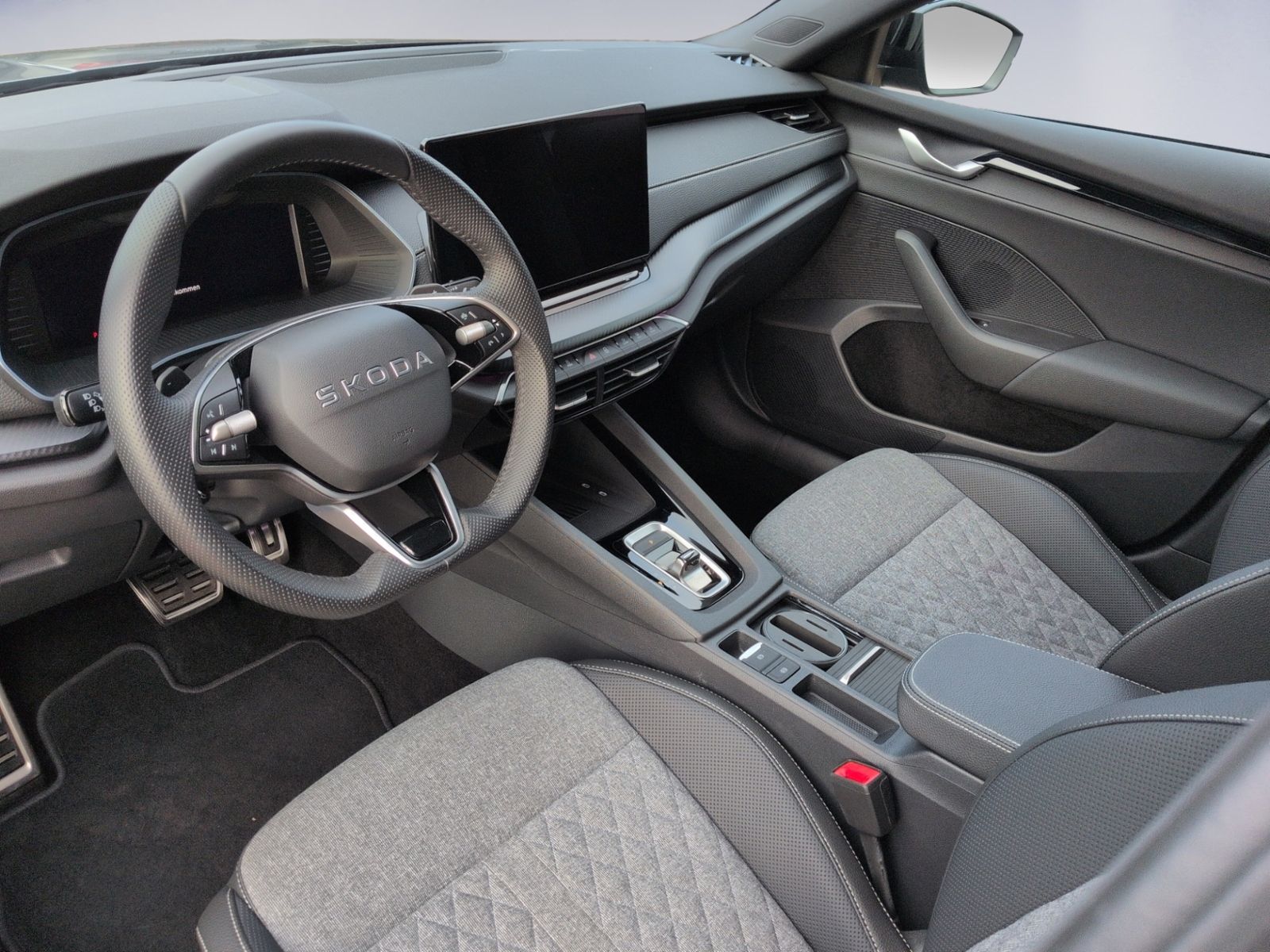Octavia 1.5 TSI DSG Sportline KAMERA+NAVI+SHZ+