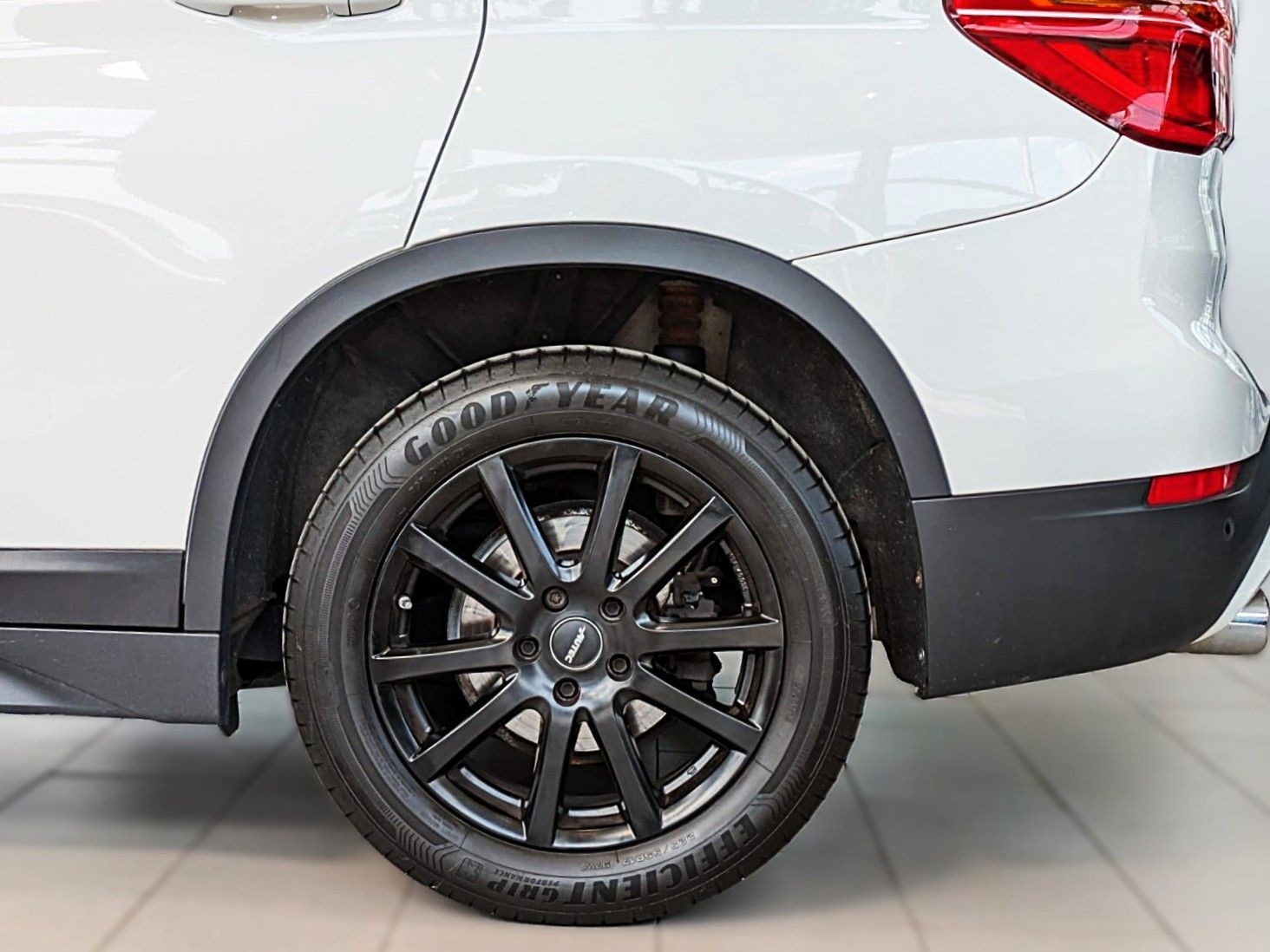 Fahrzeugabbildung BMW X1 18i LCI NAVI SHZ AHK PDC KLIMAAUT 8xALU