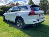 Volvo V60 Cross Country D4 AWD AHK StdHz HarmanKardon - Volvo V60 Cross Country: mit Anhängerkupplung