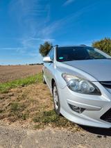 Hyundai i30 CW 1.6 CRDi 66 kW Classic Classic - Hyundai i30 aus 2010 mit Diesel-Antrieb